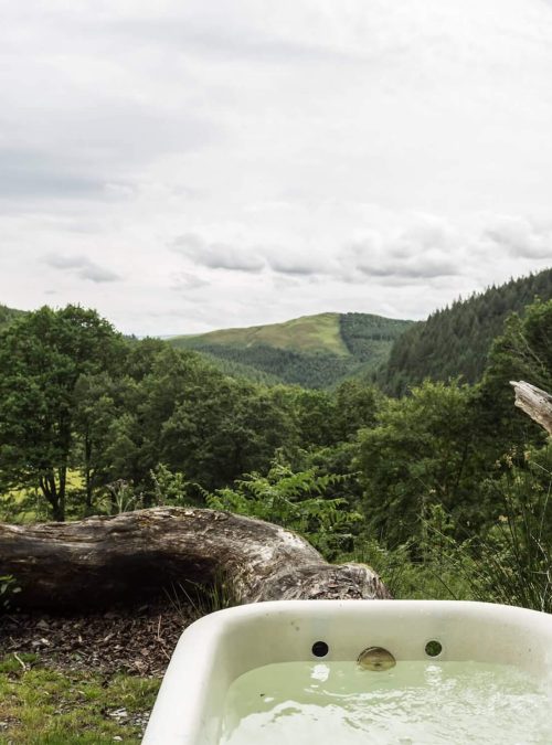 Ash Valley Yurt in Wales Outdoor Basth